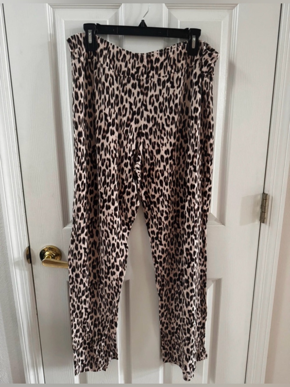 Ambrielle Leopard-Print Wide Leg Lounge Pants in Beige & Black